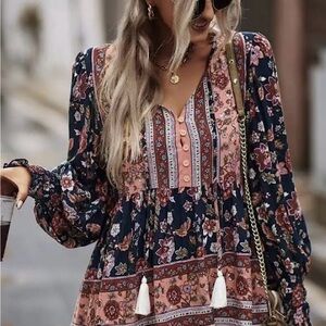 Boho Floral V-Neck Peasant Blouse in Navy and Dusty Rose